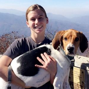 Meet your Posher, Caitlyn